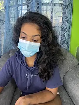 Snapshot of SukiyamaAsia chatting on October 31, 7:53 am SukiyamaAsia online show from October 31, 7:53 am