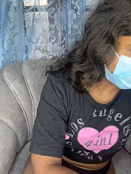 Snapshot of SukiyamaAsia chatting on November 6, 7:20 am SukiyamaAsia online show from November 6, 7:20 am