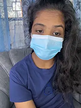 Snapshot of SukiyamaAsia chatting on November 7, 7:19 am SukiyamaAsia online show from November 7, 7:19 am