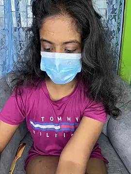 Snapshot of SukiyamaAsia chatting on November 12, 8:26 am SukiyamaAsia online show from November 12, 8:26 am