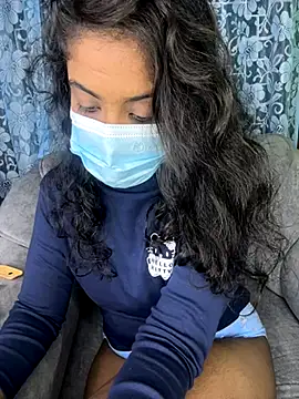 Snapshot of SukiyamaAsia chatting on November 13, 4:17 pm SukiyamaAsia online show from November 13, 4:17 pm