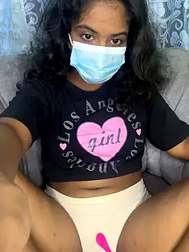 Snapshot of SukiyamaAsia chatting on November 21, 7:29 am SukiyamaAsia online show from November 21, 7:29 am