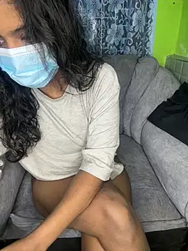 Snapshot of SukiyamaAsia chatting on November 27, 4:20 pm SukiyamaAsia online show from November 27, 4:20 pm