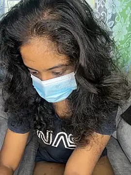 Snapshot of SukiyamaAsia chatting on November 28, 7:33 am SukiyamaAsia online show from November 28, 7:33 am