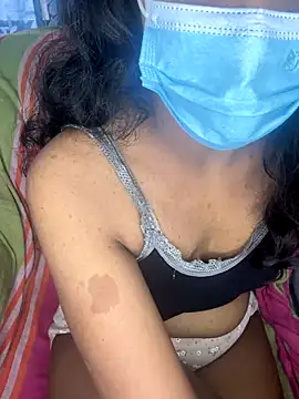 Snapshot of SukiyamaAsia chatting on December 18, 6:41 am SukiyamaAsia online show from December 18, 6:41 am