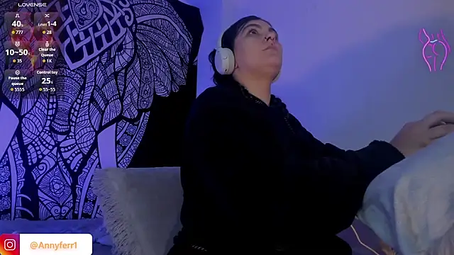 Snapshot of Anny_ferrer1 chatting on February 20, 11:27 pm Anny ferrer1 online show from February 20, 11:27 pm