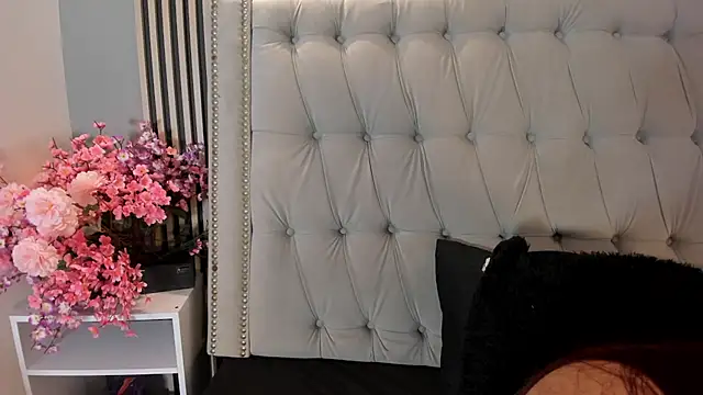 Xiomara Stwart online show from January 7, 3:09 am