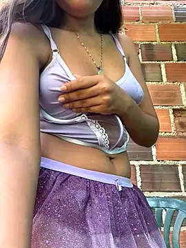 Snapshot of Sweed-virgin-pussy chatting on October 31, 2:40 pm Sweed-virgin-pussy online show from October 31, 2:40 pm