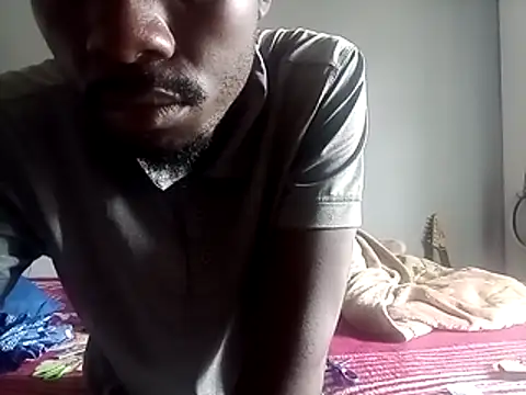 biGgslong01 online show from March 28, 8:25 am