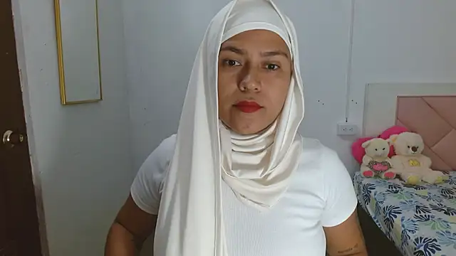 Snapshot of Nadia_hasbun chatting on October 8, 11:19 am Nadia hasbun online show from October 8, 11:19 am