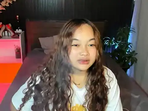 UrFavouriteCravings online show from October 19, 12:55 am