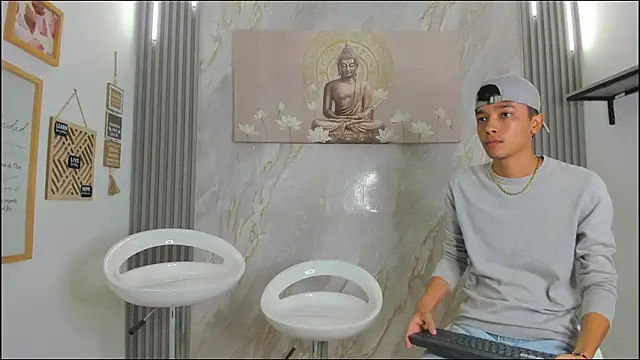 VERY HOT GUYS online show from January 8, 1:24 pm