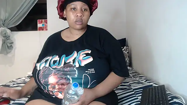 PIXIEBITCHXXX26 online show from October 14, 9:26 pm