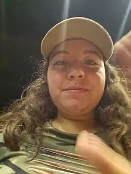 Snapshot of annyaparis chatting on January 31, 10:52 pm annyaparis online show from January 31, 10:52 pm