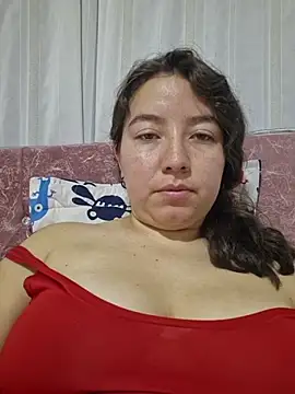 Snapshot of annyaparis chatting on February 4, 1:44 am annyaparis online show from February 4, 1:44 am