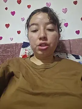 Snapshot of annyaparis chatting on February 26, 12:09 am annyaparis online show from February 26, 12:09 am