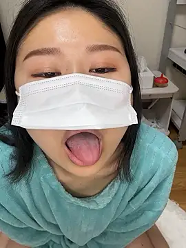 mia2 jp online show from April 12, 10:26 pm