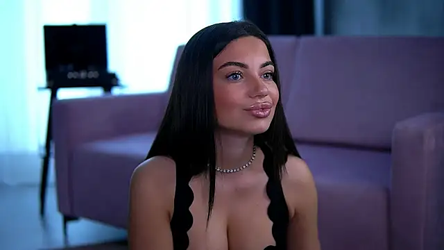 EsmeSinx online show from October 6, 8:56 am