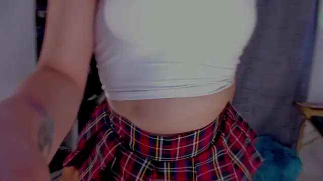 AmaruBloom online show from October 1, 1:00 am