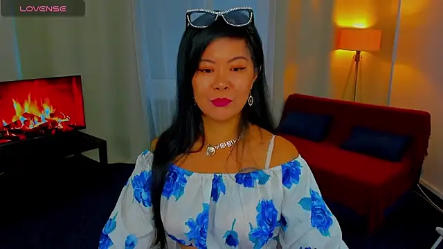 BeckySunday online show from October 4, 6:00 am