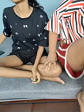 Unique girls90 online show from April 15, 12:34 pm