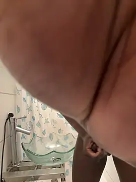 TallBlackKing online show from March 6, 11:28 am