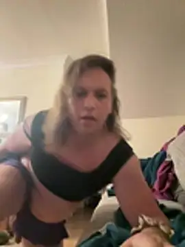 sexymell online show from May 18, 8:14 pm