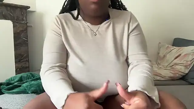 nanaisbackk online show from March 7, 12:13 pm