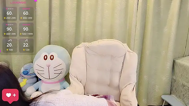 Snapshot of kindbee chatting on November 13, 11:31 am kindbee online show from November 13, 11:31 am