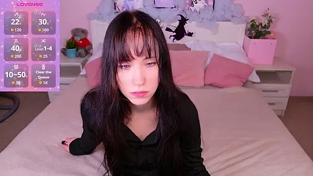 Melissa Gonzales online show from October 16, 3:35 pm