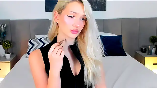 Snapshot of SugarWhisper chatting on January 17, 5:16 pm SugarWhisper online show from January 17, 5:16 pm