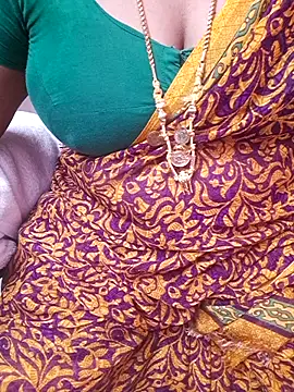 Snapshot of Tamil_Ammani chatting on May 13, 11:33 pm Tamil Ammani online show from May 13, 11:33 pm