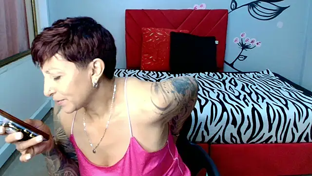 Charlotte  Gray online show from October 15, 3:28 am