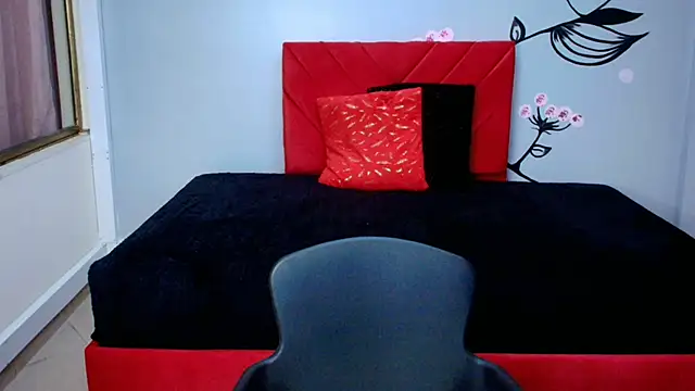 Charlotte  Gray online show from October 18, 12:28 pm