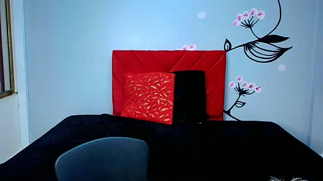 Charlotte  Gray online show from October 28, 12:19 pm