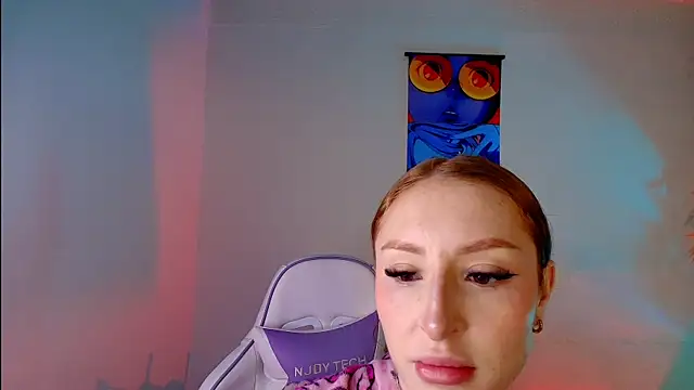 Bennuluspeach  online show from June 2, 11:01 am
