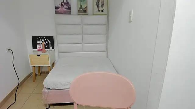 amyalvarez online show from February 15, 3:20 pm