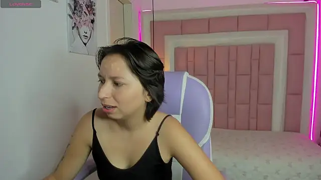 Snapshot of Klaret_Toy chatting on April 29, 8:04 pm Klaret Toy online show from April 29, 8:04 pm