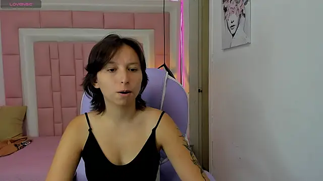 Snapshot of Klaret_Toy chatting on June 11, 7:34 pm Klaret Toy online show from June 11, 7:34 pm