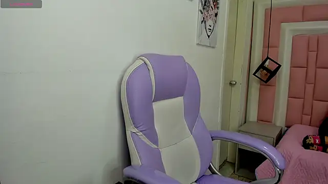 Snapshot of Klaret_Toy chatting on June 26, 2:54 pm Klaret Toy online show from June 26, 2:54 pm