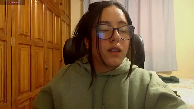 Venus cat  online show from December 14, 8:41 am