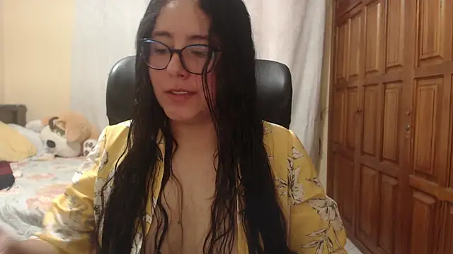 Venus cat  online show from May 24, 9:20 pm