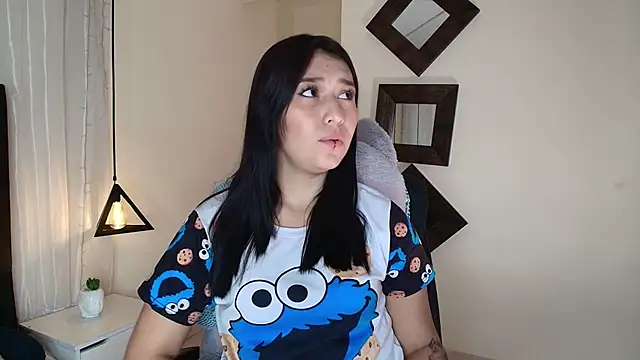 Rubyvixxen  online show from October 17, 3:31 am