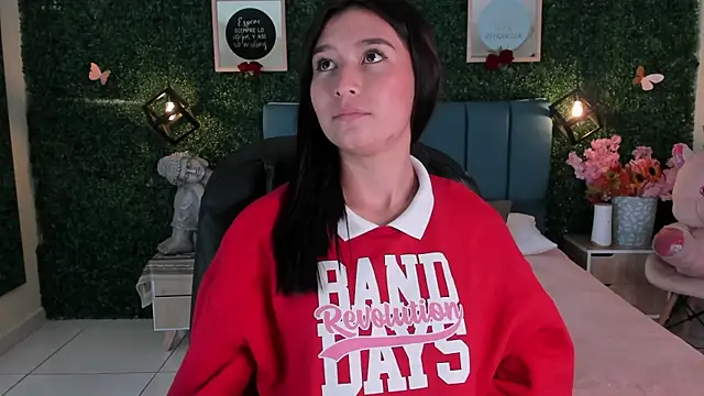 Rubyvixxen  online show from November 1, 3:41 am