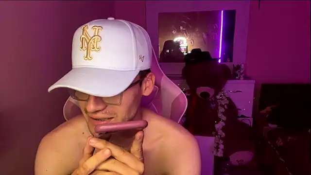 andreshot23 online show from October 5, 1:48 am