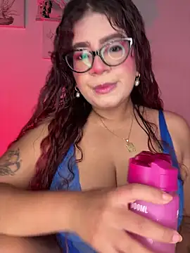 Snapshot of Solaangel_ chatting on October 7, 8:17 pm Solaangel online show from October 7, 8:17 pm