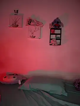 Snapshot of Solaangel_ chatting on October 22, 2:01 am Solaangel online show from October 22, 2:01 am