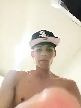 Snapshot of mazo18 chatting on February 15, 4:53 am mazo18 online show from February 15, 4:53 am