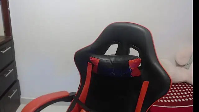 emily sexxx online show from January 15, 5:12 am