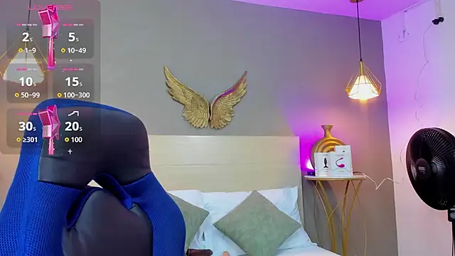 ariel blossomm online show from October 27, 12:31 pm